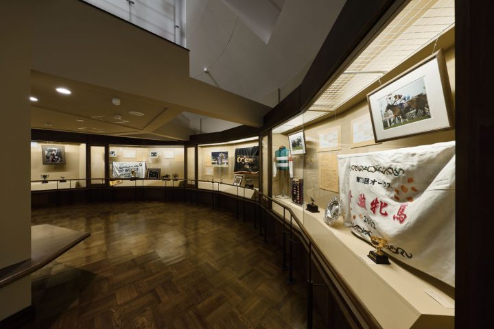 ホースギャラリー特別展「春競馬を彩った名牝たち」